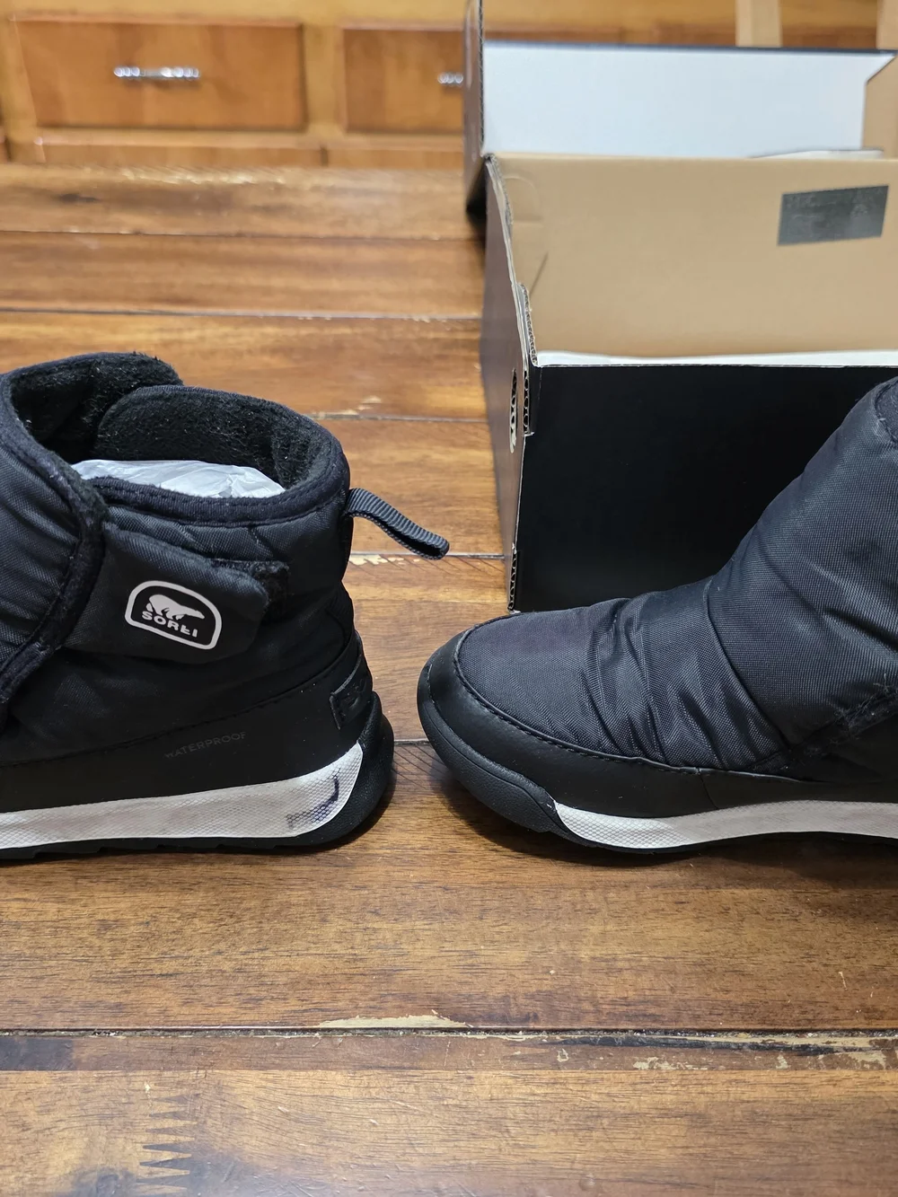 Sorel Whitney II Plus wrap snow bootie size 13/31